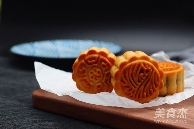 传统五仁月饼