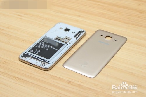 手机进水后屏幕有条纹怎么处理