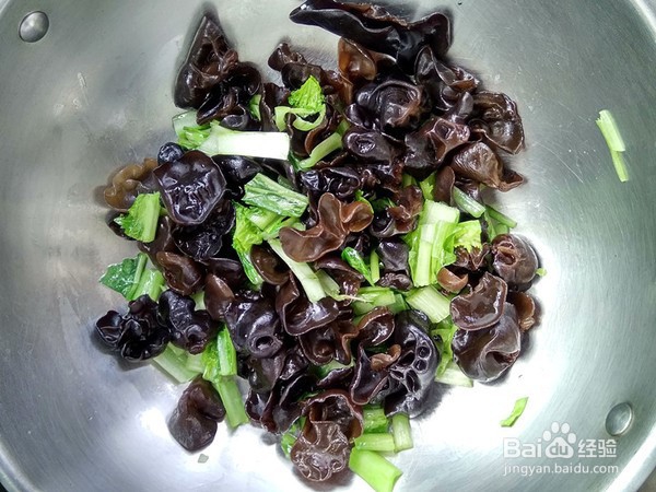美味白菜炒秋耳