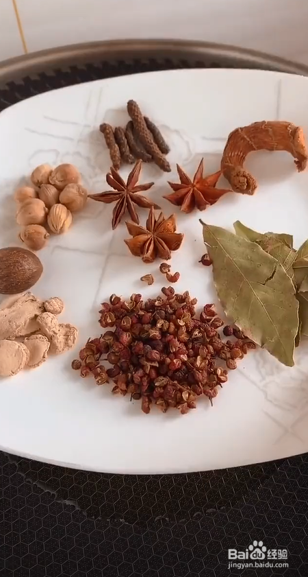 酱棒骨火锅的家常做法