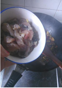 酸菜鱼的家庭做法