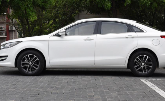 14年b50属于新款还是老款