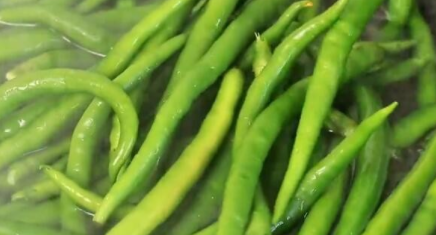 辣椒别再炒着吃，教你秘制新吃法