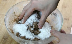 朗姆葡萄椰蓉方块饼干