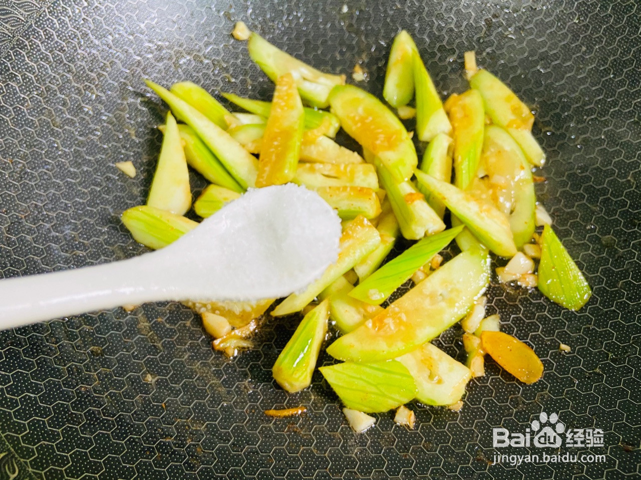 丝瓜炒虾仁的做法
