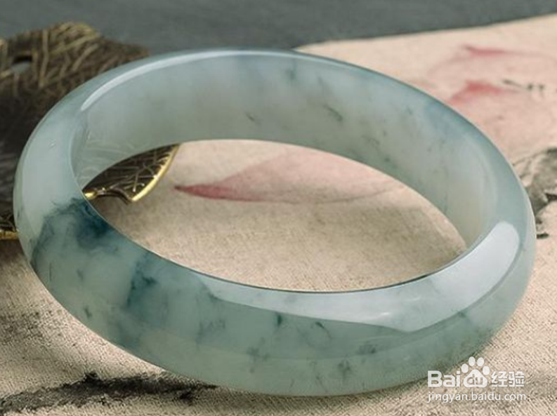 戴玉镯的好处