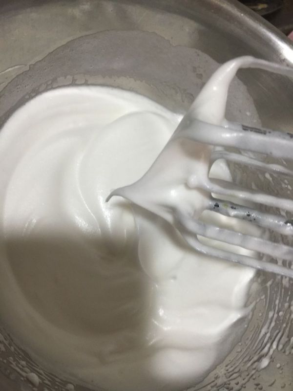 椰丝蓝莓夹心蛋糕