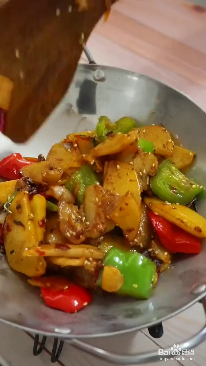 如何制作好吃的干锅土豆片？
