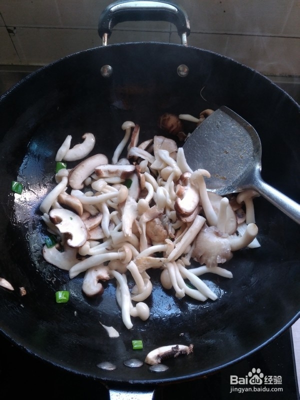 怎么做鲜虾菌菇汤