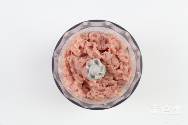 鲜肉豆腐荸荠饼