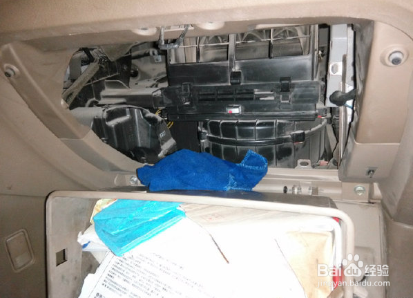 新途胜更换空调滤芯安装教程