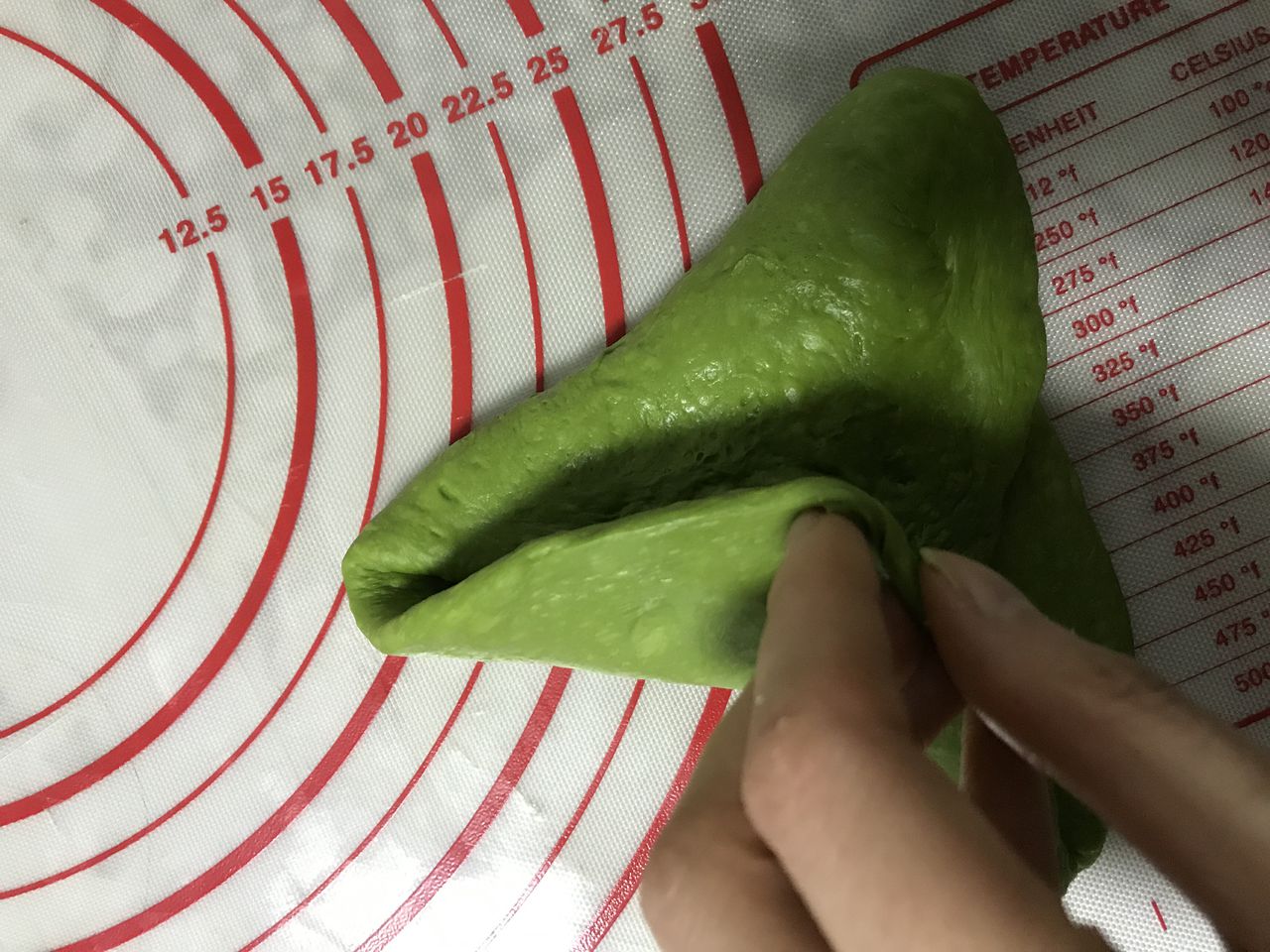 抹茶叶型椰蓉包的做法,妈妈们学会了吗