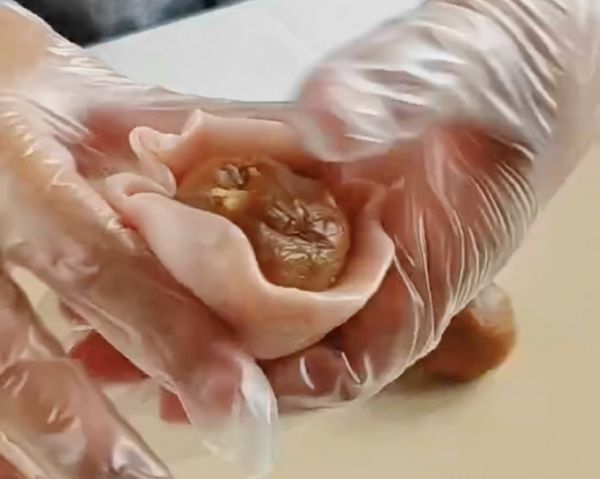 芝士咖啡巧脆珠冰皮月饼