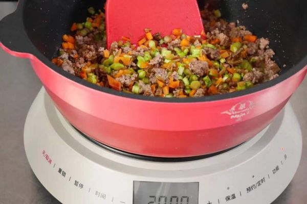 牛肉糯米蛋黄烧卖