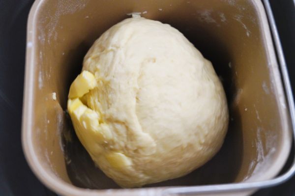 童趣花朵火腿肠肉松面包