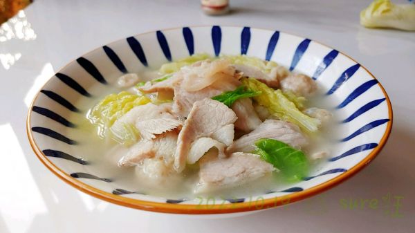 白菜鱼丸肉片汤