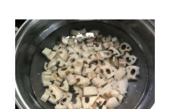 开胃菜酸辣藕丁的做法步骤