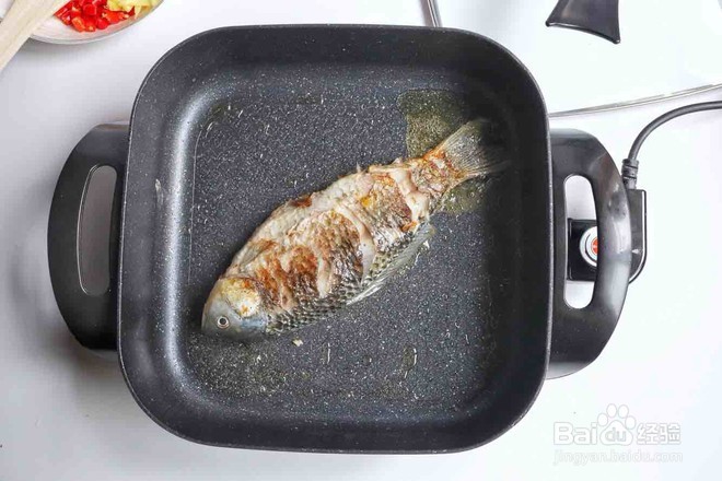 教你做萝卜丝鲫鱼汤