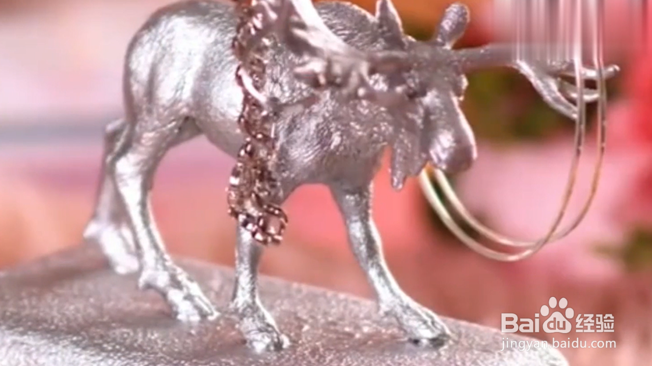 如何学会将废旧玩具变成精致装饰的小技巧