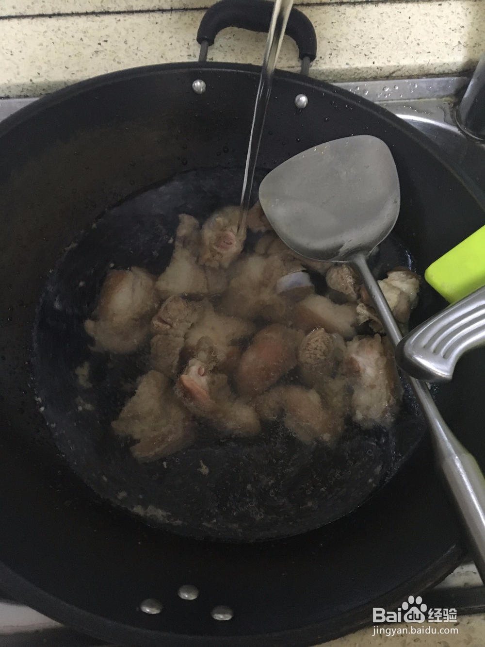 高压锅煲猪脚莲藕汤