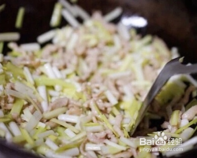 好吃不腻的韭黄肉丝春卷