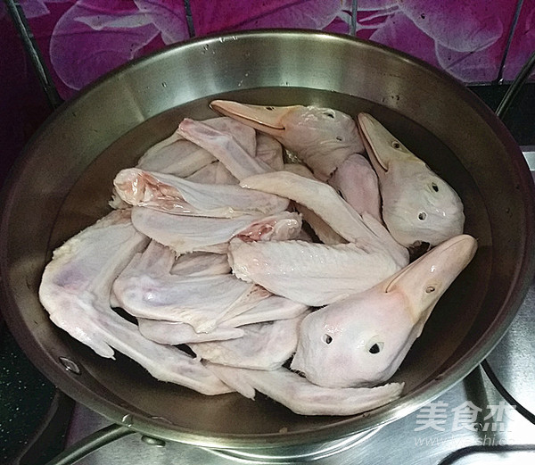 酱香鸭头与鸭翅