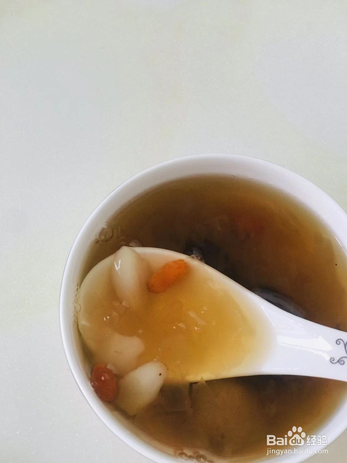 怎样制作银耳百合红枣桂圆汤