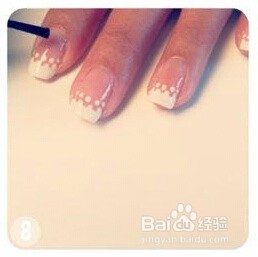 简单大方美甲制作