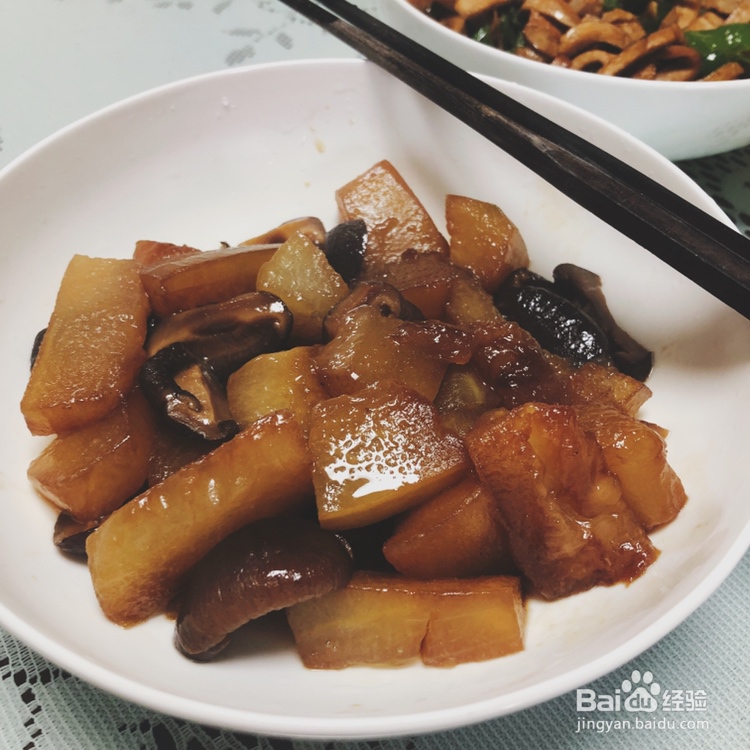 一个人做红烧香菇冬瓜