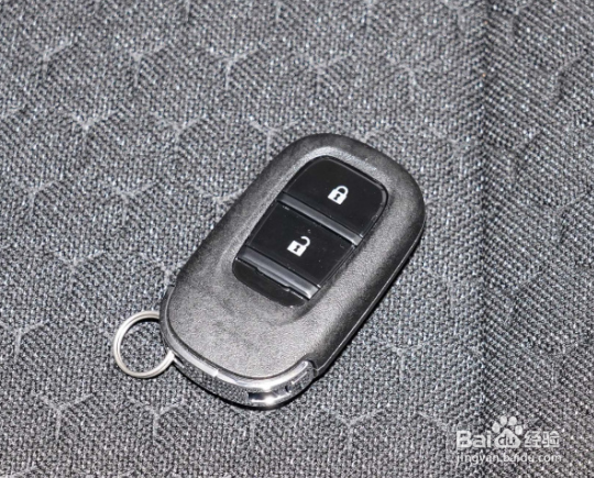 本田xrv车钥匙怎么换电池