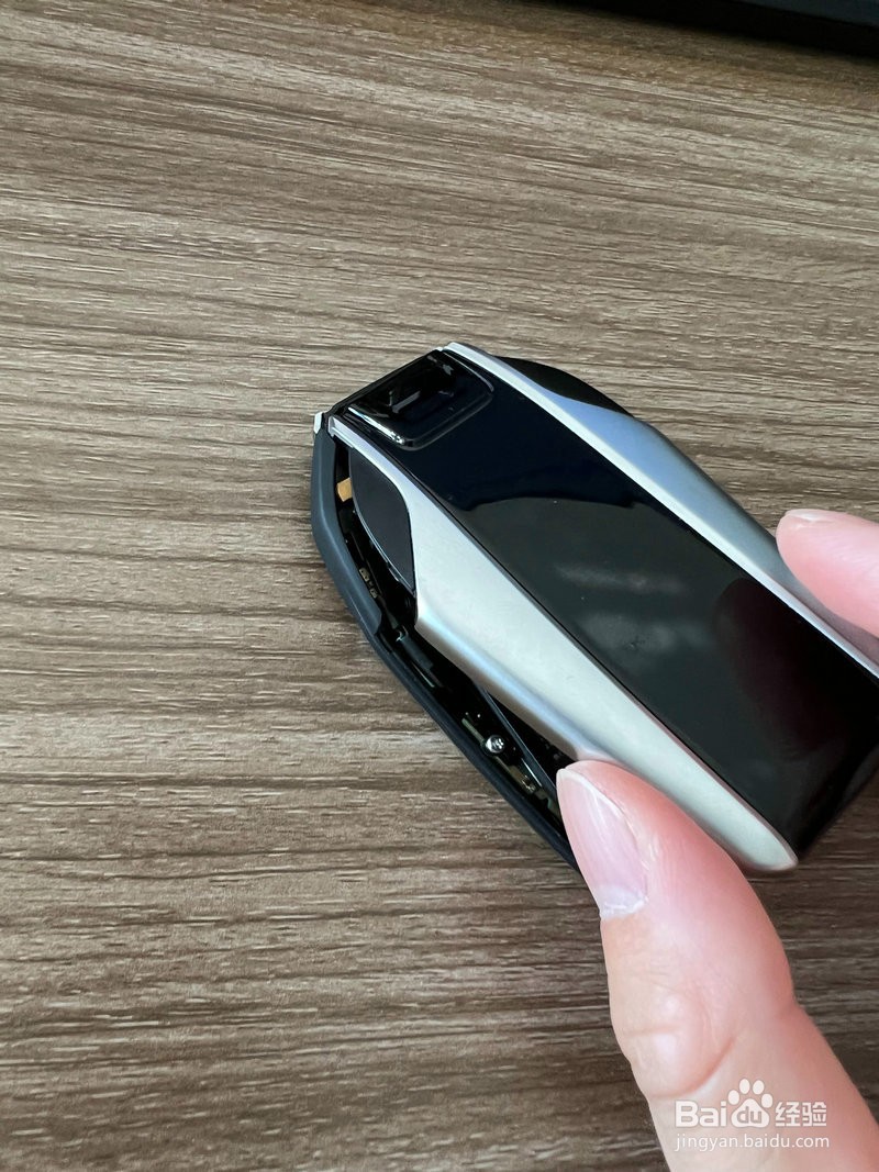 宝马X5、7系...液晶钥匙更换新锂电池教程