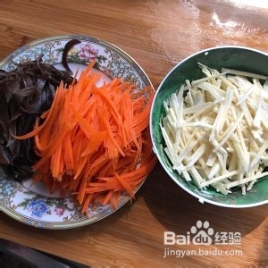 酸甜可口的鱼香肉丝烹饪方法