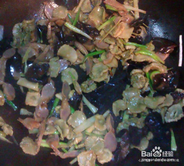 鸡肫炒莴笋干