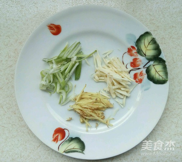 茼蒿炒豆干的做法