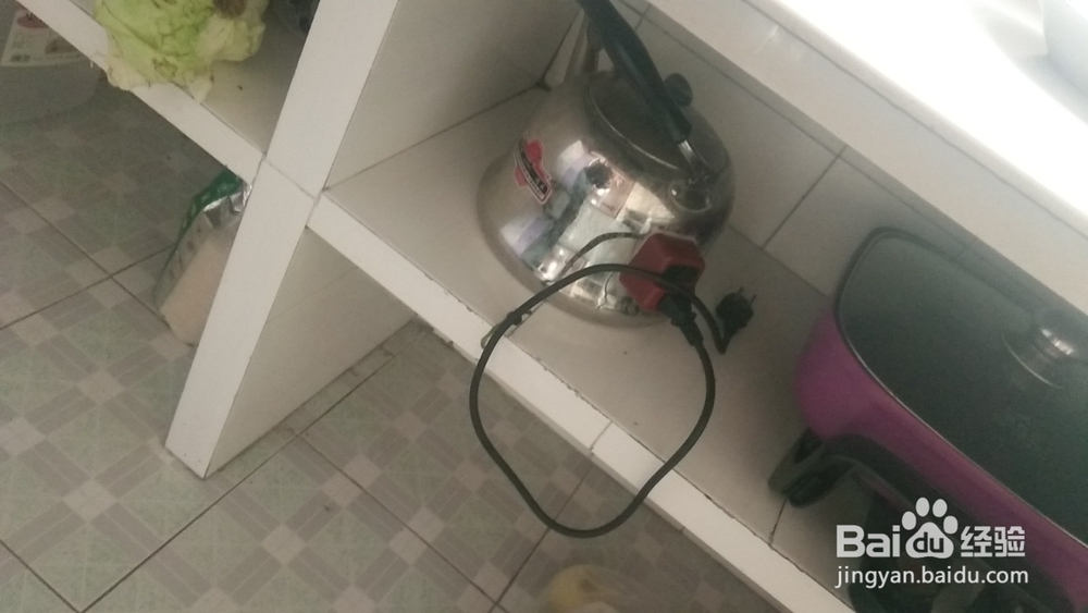 热水壶如何烧开水