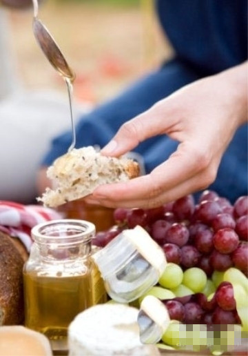 吃5种食物提亮肤色抗衰老