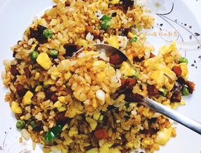 酸笋腊肠蛋炒饭