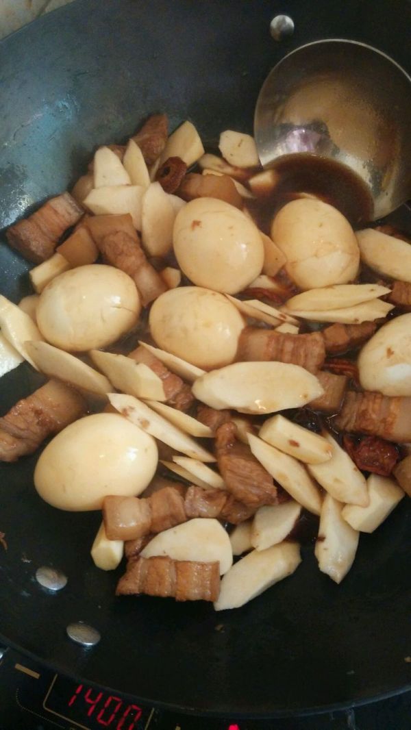 卤蛋红烧肉烧山药