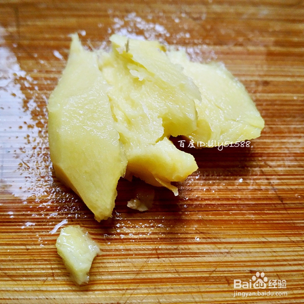 腊猪尾巴怎么做好吃？熏好的猪尾巴炖汤做法