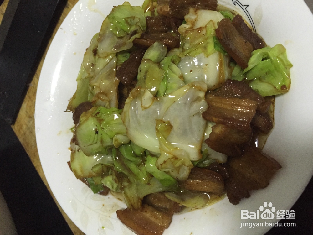 手撕包心菜炒五花肉的简单之法