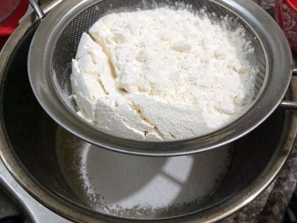 百香果杏仁妙芙蛋糕