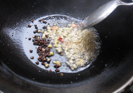 黄山的臭桂鱼是怎么做的