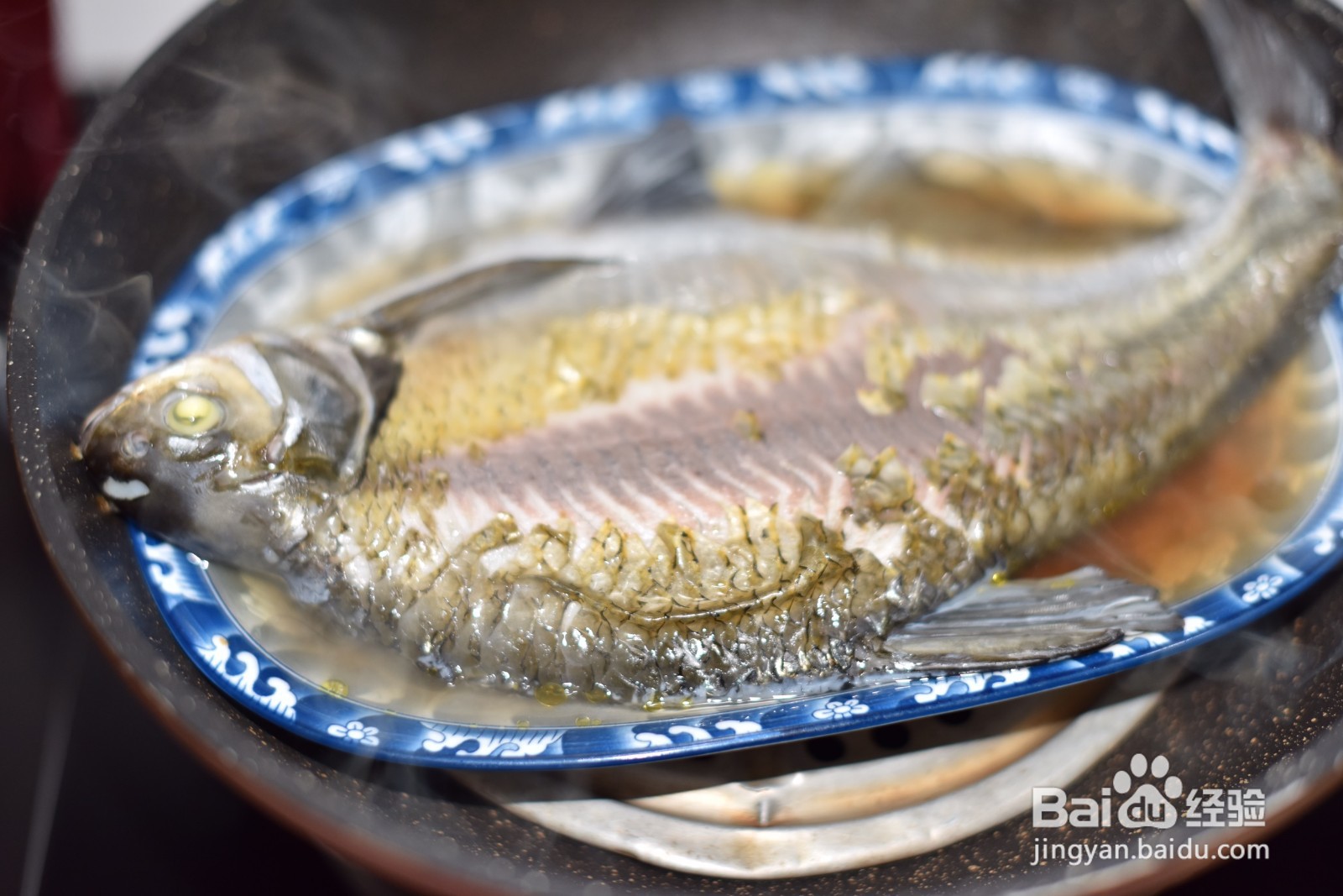 【葱油蒸鳊鱼】简单做法