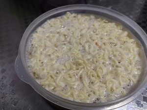 如何用微波炉做出好吃的泡面