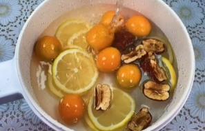 如何熬制酸甜减脂红枣水果茶