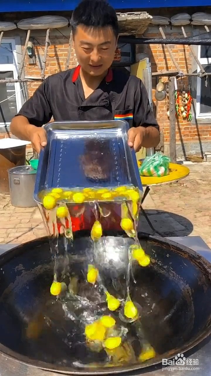 如何制作家庭版的鸡蛋糕？