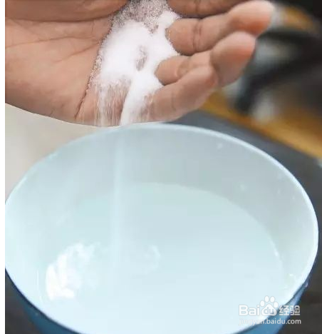 如何去除汽车坐垫上的血渍。