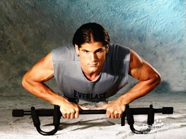 教你锻炼胸肌的最快方法