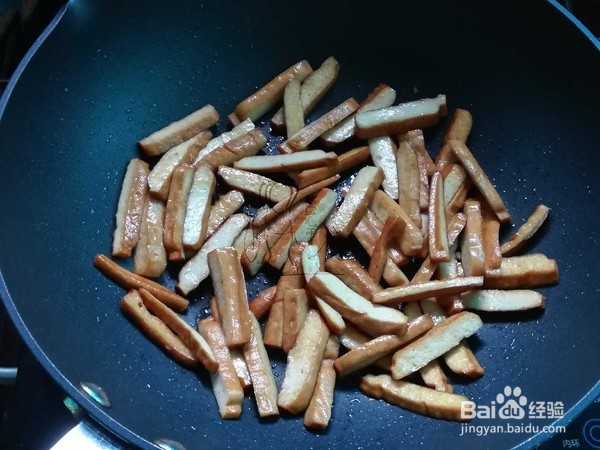 椒香蒜苗香干的做法