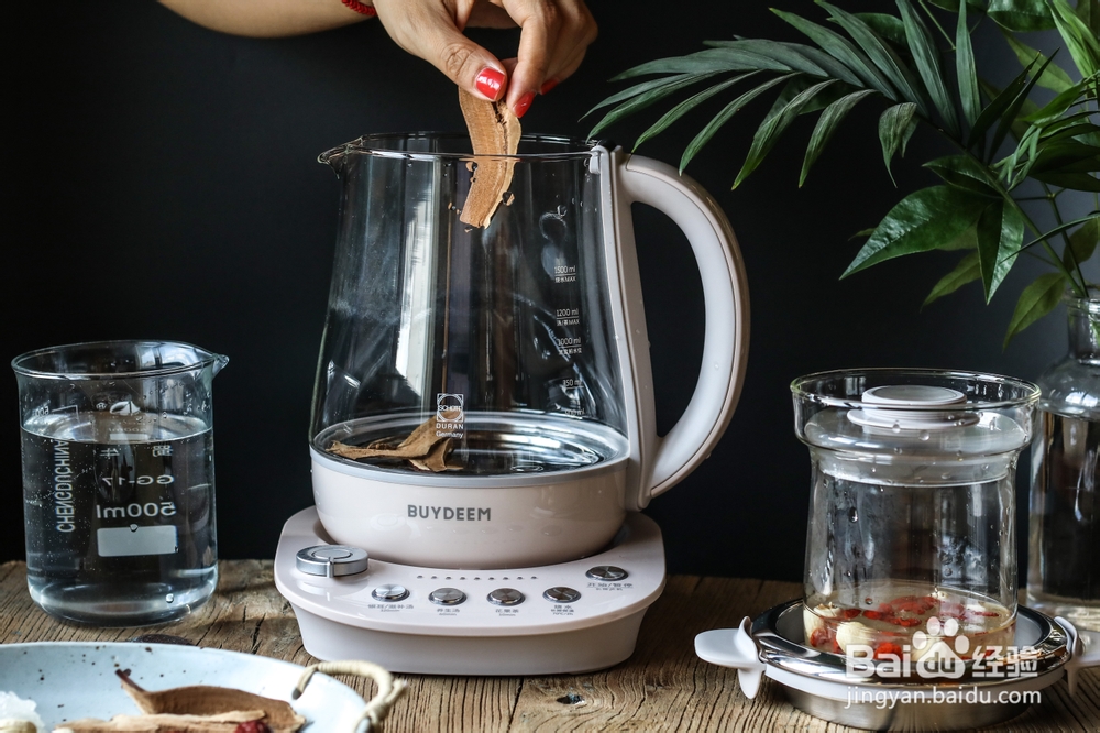 适合懒人做的枸杞莲子燕窝灵芝红枣茶